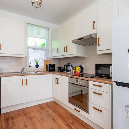 Attic Style 2 Bed Duplex Apartment With Rooftop Patio Belfast Zewnętrze zdjęcie