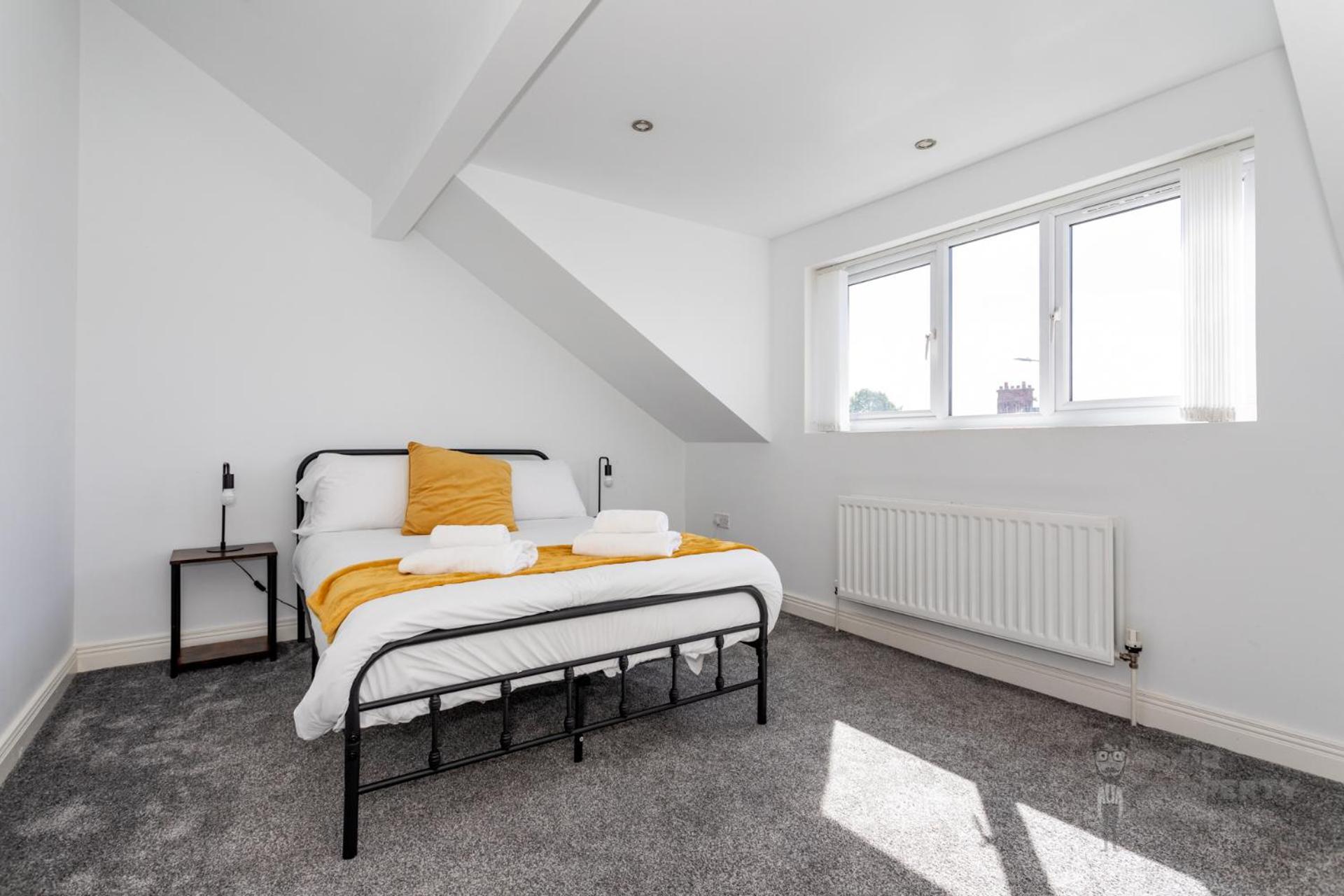 Attic Style 2 Bed Duplex Apartment With Rooftop Patio Belfast Zewnętrze zdjęcie