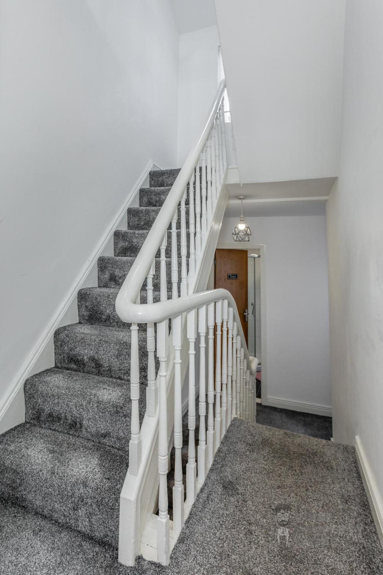 Attic Style 2 Bed Duplex Apartment With Rooftop Patio Belfast Zewnętrze zdjęcie